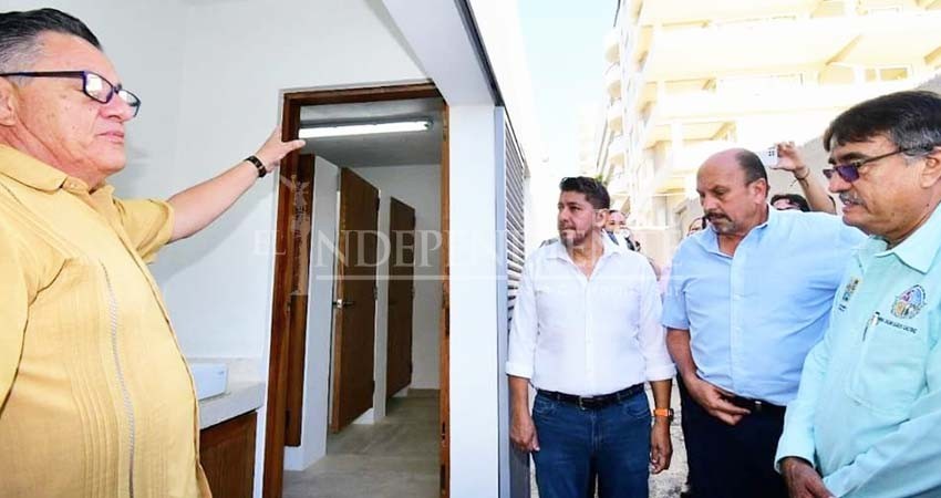 En las inmediaciones de El Médano inauguran nuevos baños públicos