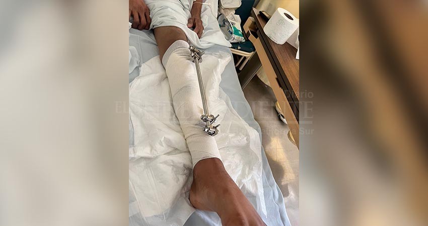 Entrega Gobierno de Los Cabos material quirúrgico a paciente del Hospital General de SJC