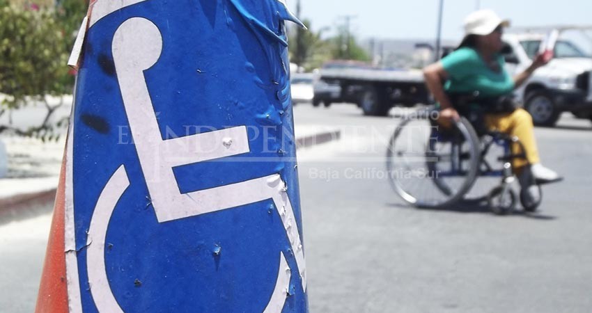 Autorizados 78 MDP en pensiones para personas con discapacidad de BCS