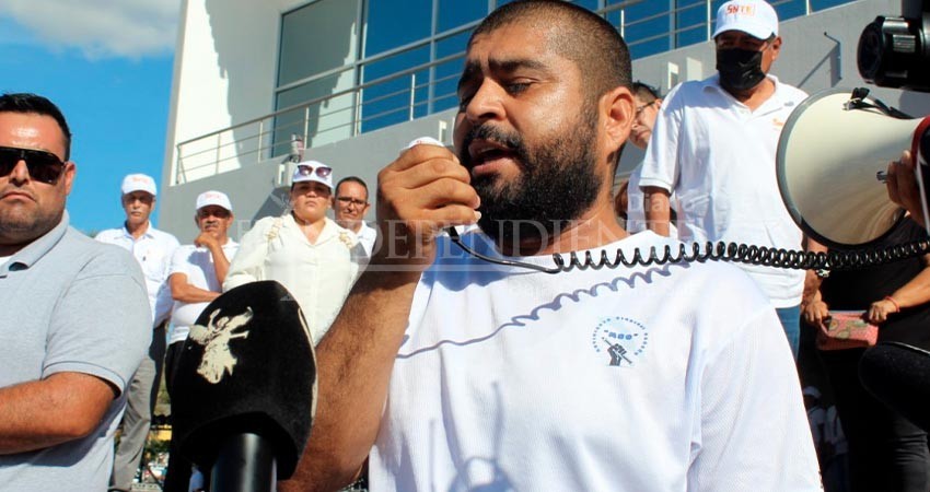 Trabajadores con base y plaza compensada deben regresar a su adscripción: MSC