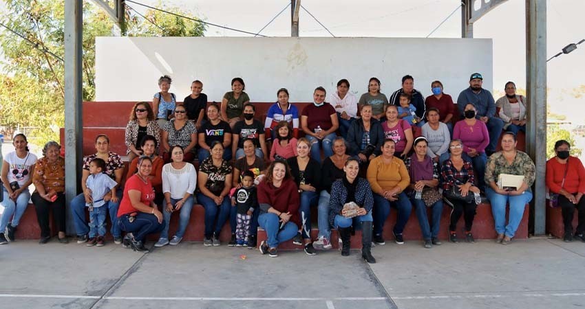 Ayuntamiento La Paz y mujeres de Los Dolores trabajarán en detonar la economía local