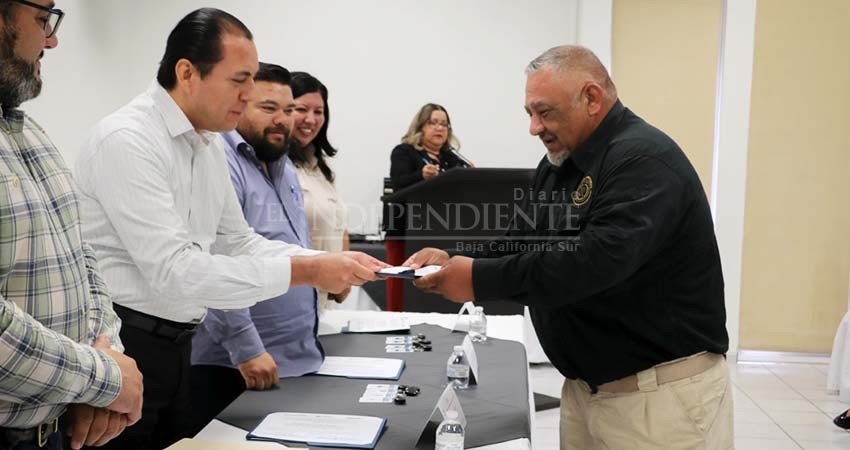 Reciben certificación en materia de desaparición de personas 33 servidores públicos de la PGJE