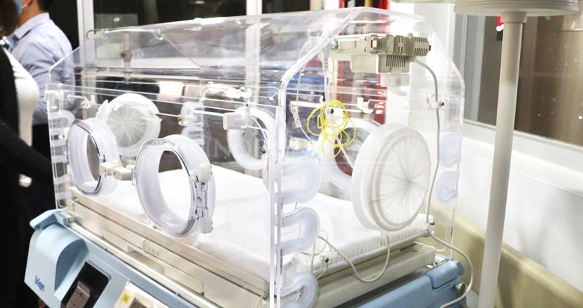 Para garantizar una mejor asistencia médica, recibe Ayuntamiento Los Cabos equipamiento pediátrico neonatal