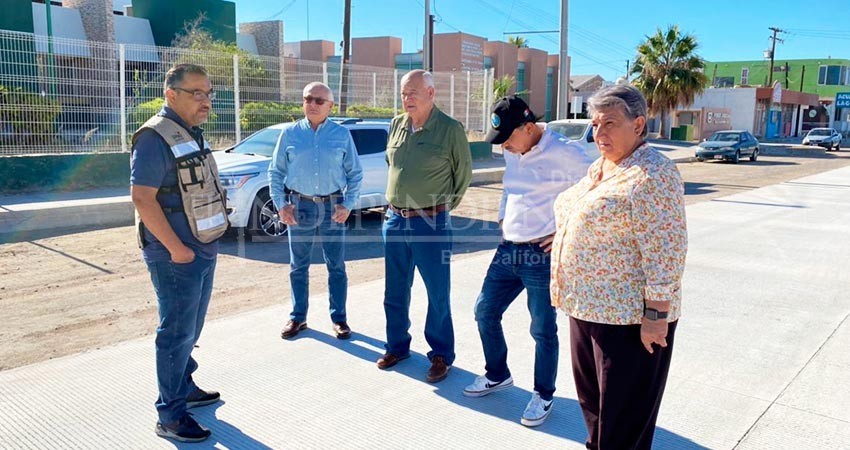 Supervisa gobernador VCC obras de pavimentación en La Paz