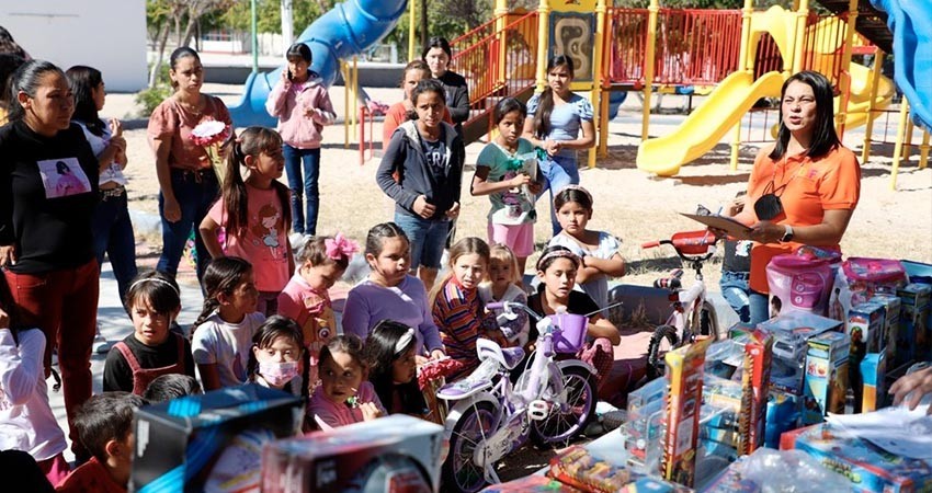 Inicia DIF Municipal La Paz con la entrega de juguetes en zona rural