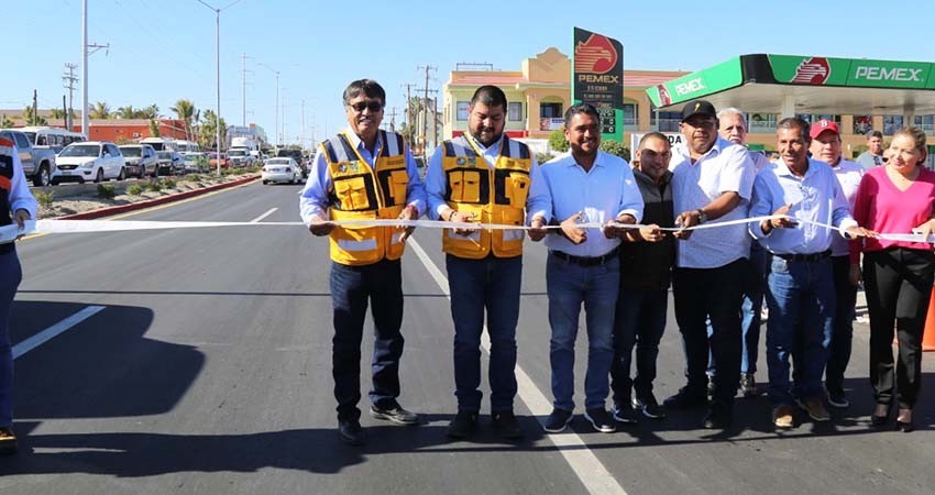 Obras de pavimentación de calles, compromiso del alcalde Leggs Castro