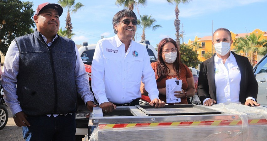 Dona Leggs Castro un carro para preparar comida