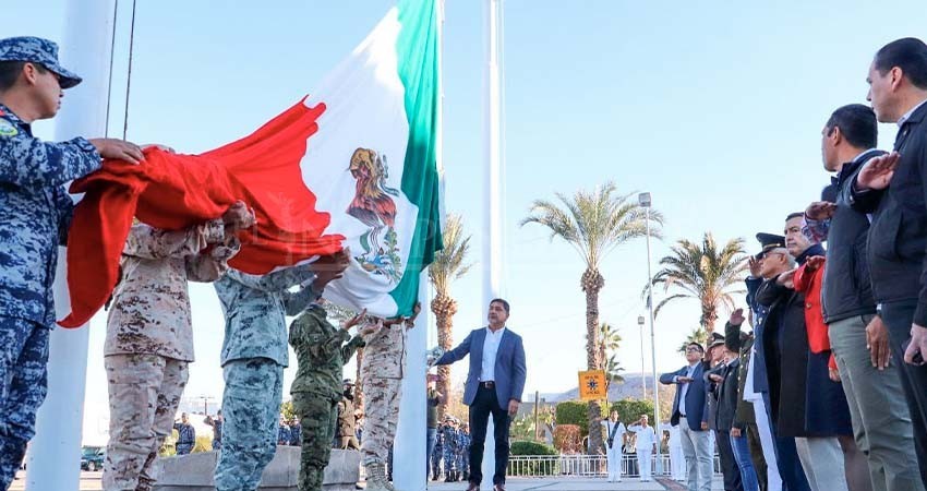 Conmemoran en BCS, 106 aniversario de la promulgación de la Constitución Mexicana