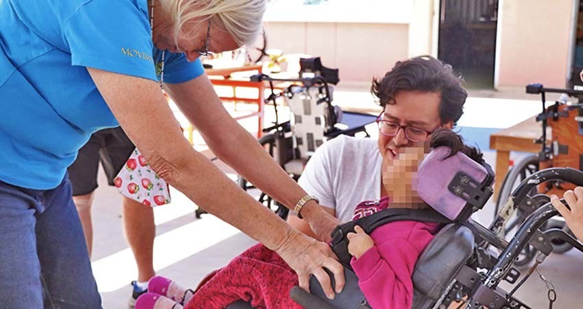 El gobierno de BCS y la organización Movilizando a la Humanidad, apoyarán con sillas de ruedas