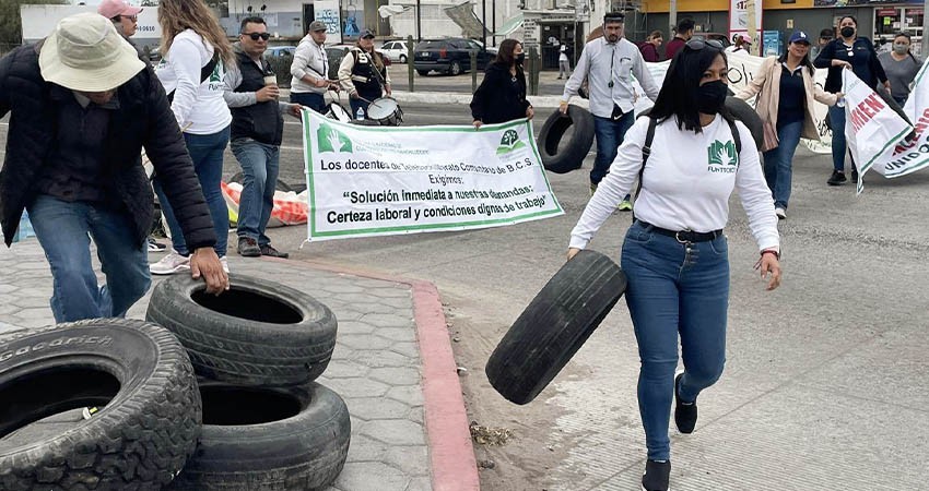 Por falta de comunicación se generó impago a burócratas y personal educativo