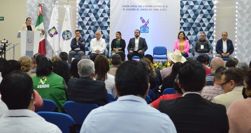 Con nutrida participación se lleva a cabo el Foro Estatal de la Reforma Electoral de BCS