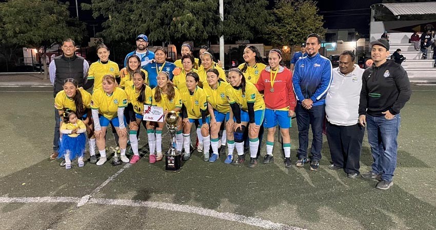 Equipo femenil de la UABCS campeón de Liga de Fut-7 categoría libre