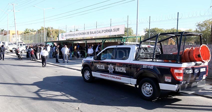 Ponen en marcha paradero de transporte público para estudiantes de la UABCS campus Los Cabos