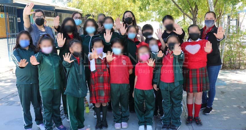 Más del 60% de docentes que trabajan frente a grupo en BCS son mujeres