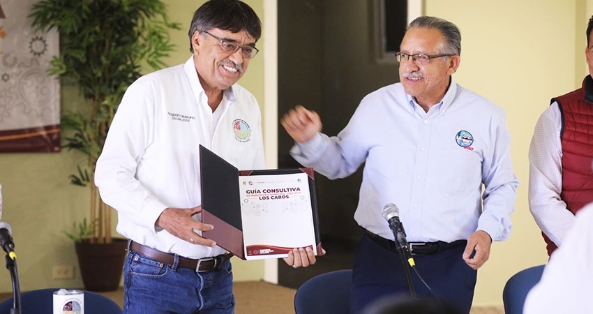 Recibe Ayto Los Cabos Guía Consultiva del Desempeño Municipal 2022-2024 por parte de UABCS