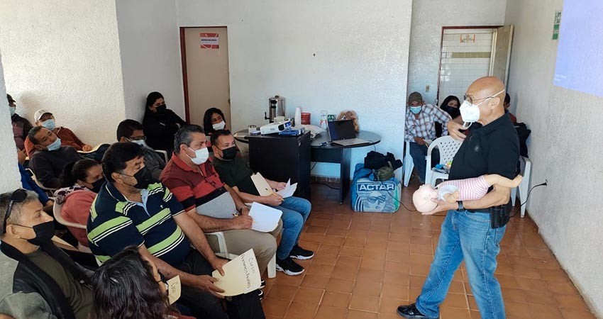 Reciben trabajadores del rastro municipal de La Paz Capacitación en Primeros Auxilios