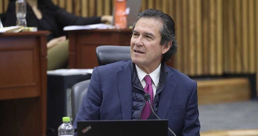 Cancela Tribunal Electoral el despido de Edmundo Jacobo Molina del INE
