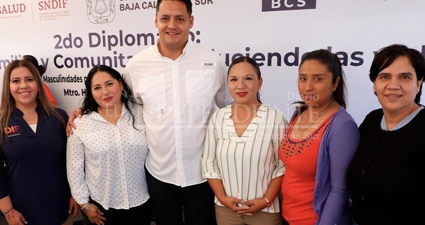 Se suma DIF La Paz al diplomado “Democracia familiar y Comunitaria”