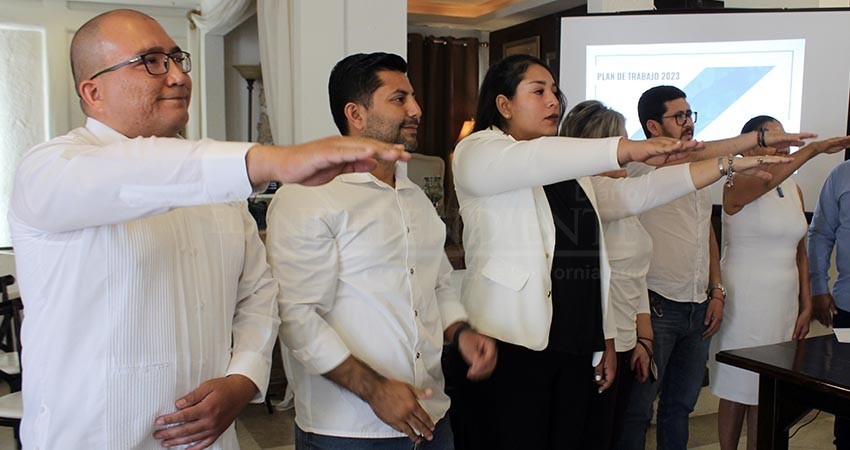 Asume David Gracia la dirigencia de CANIRAC en La Paz