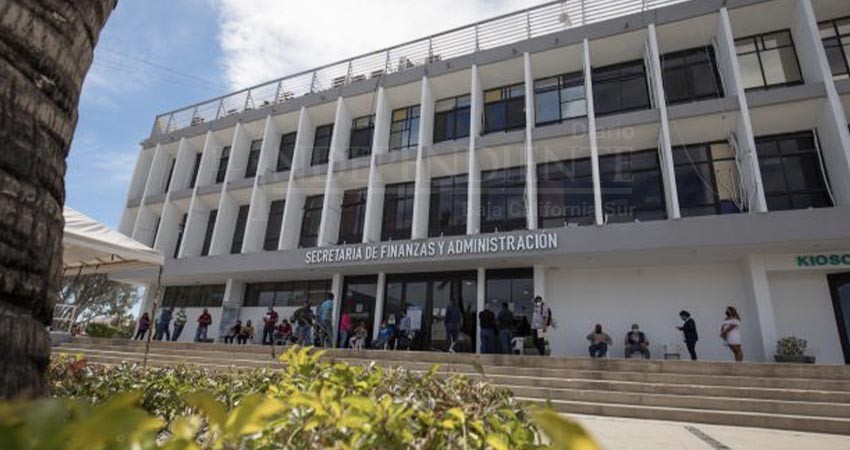 Hoy inicia el periodo vacacional de las y los trabajadores del estado en BCS