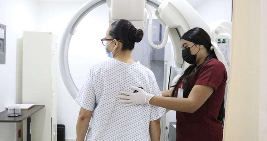 Gobierno estatal ha fortalecido detección temprana del cáncer de mama en Los Cabos