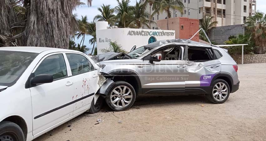 Al menos 4 vehículos involucrados en aparatoso accidente en Costa Azul, SJC