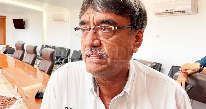 "Que se vayan a su casa", reconoce Leggs pugnas internas dentro de su administración