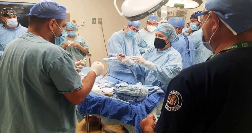 Esperanza para otras personas; donan órganos de un hombre con muerte cerebral