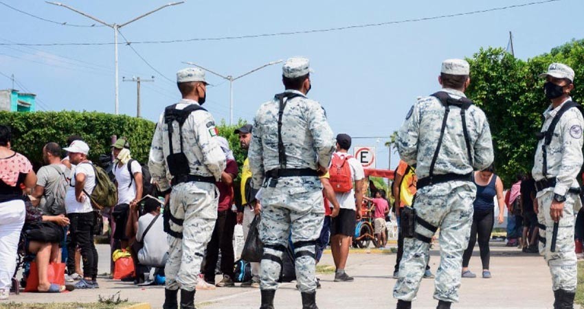 Guardia Nacional podrá vigilar al interior de estaciones del INM: Corte