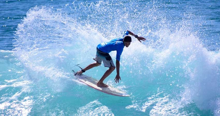 17 surfistas de BCS clasifican a nacionales CONADE 2023