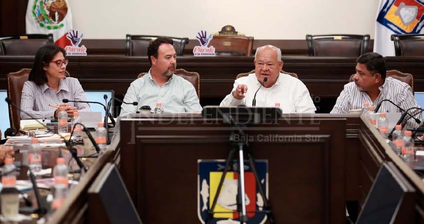 Se reúne gobernador con integrantes del CCE de La Paz