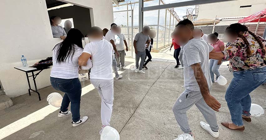 Centro penitenciario de La Paz celebra a niños y mamás por su día