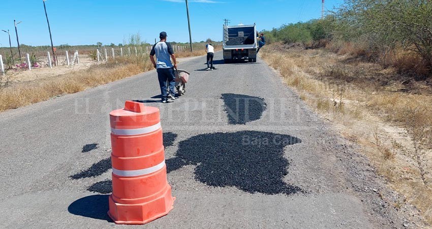 Realiza Servicios Públicos bacheo en la comunidad de El Carrizal