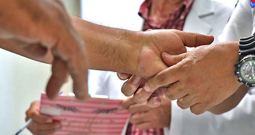 Hoy sábado será la evaluación médica de pacientes con problemas de manos