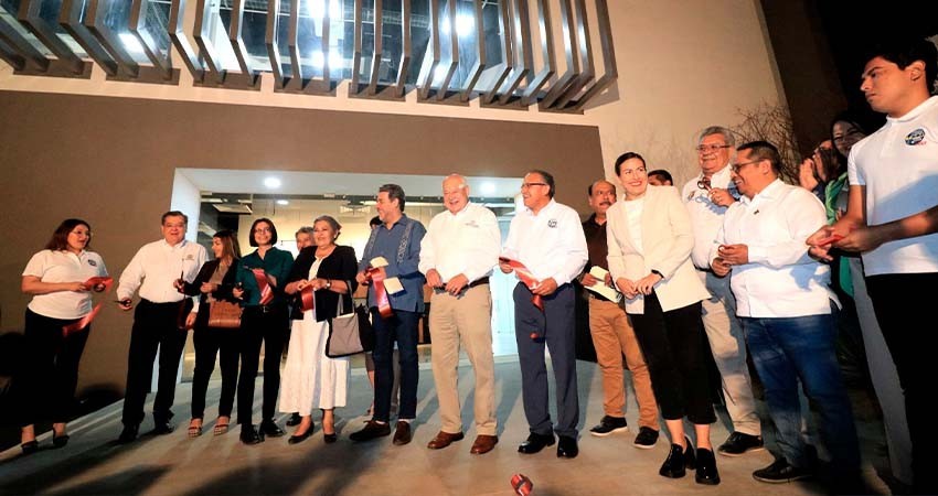 Entrega el gobernador nuevo edificio a la Universidad Autónoma de Baja California Sur
