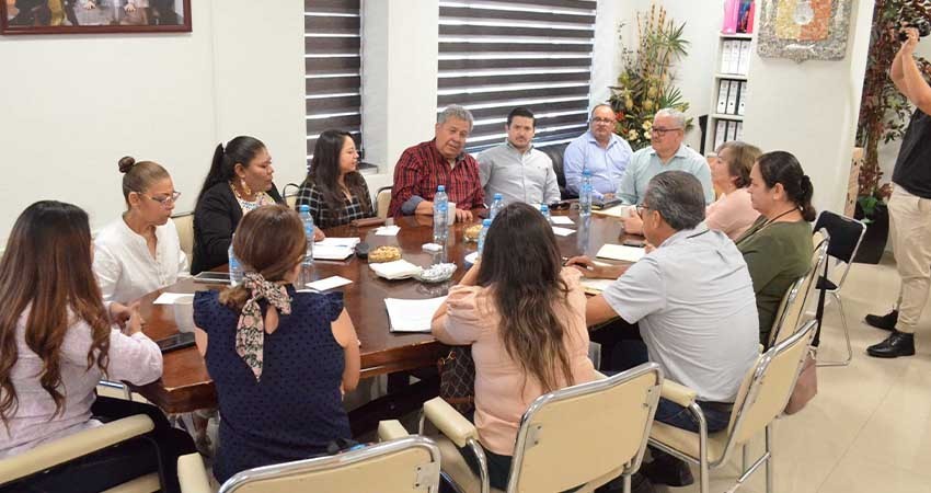 Buscan diputados coordinar esfuerzos para evitar el abandono de jornaleros agrícolas en BCSjavascript:;