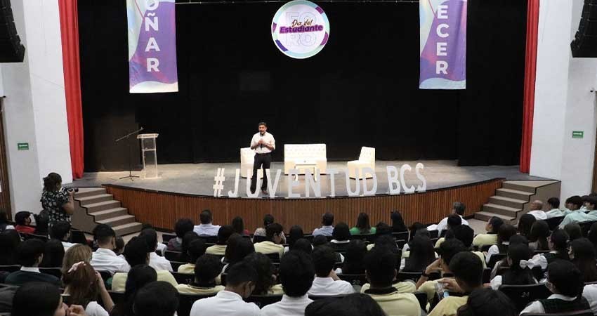 Las y los jóvenes son agentes transformadores de la sociedad: Homero Davis