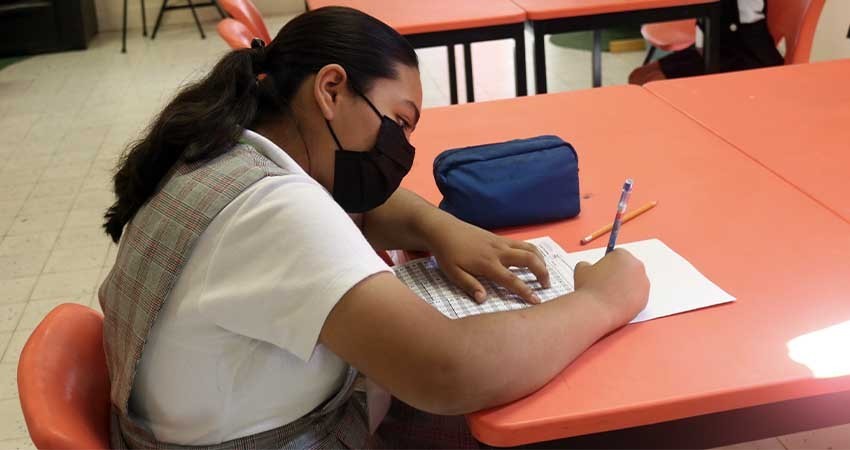 Avanzan 110 estudiantes en la olimpiada del conocimiento infantil 2023