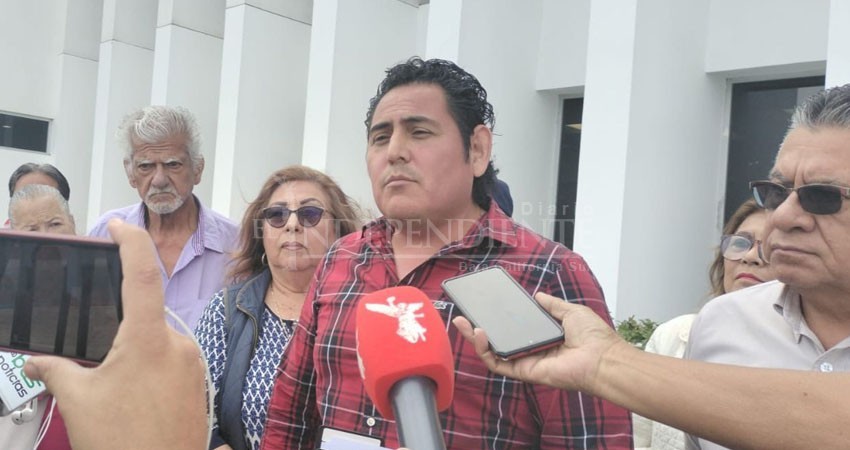 Exigen jubilados del SNTE agilidad en denuncia del fraude de la caja de ahorro