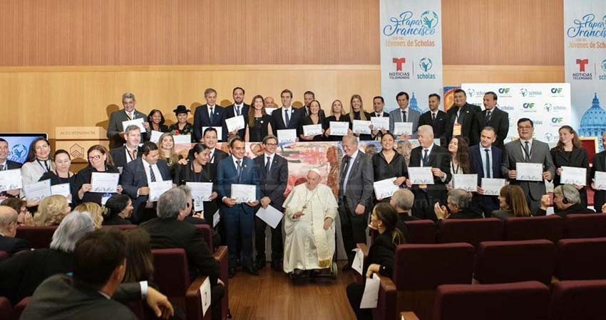 Asiste Alcaldesa de La Paz al Encuentro Internacional de Ciudades Eco-Educativa