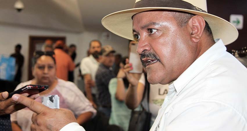 A los medios los presiona el gobierno: Familia Natural, sobre suspensión de iniciativa trans