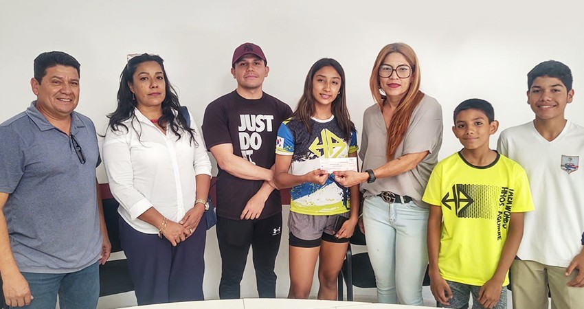 Otorga Ayto Los Cabos apoyo a destacados taekwondoínes para asistir al campamento mundial en Corea