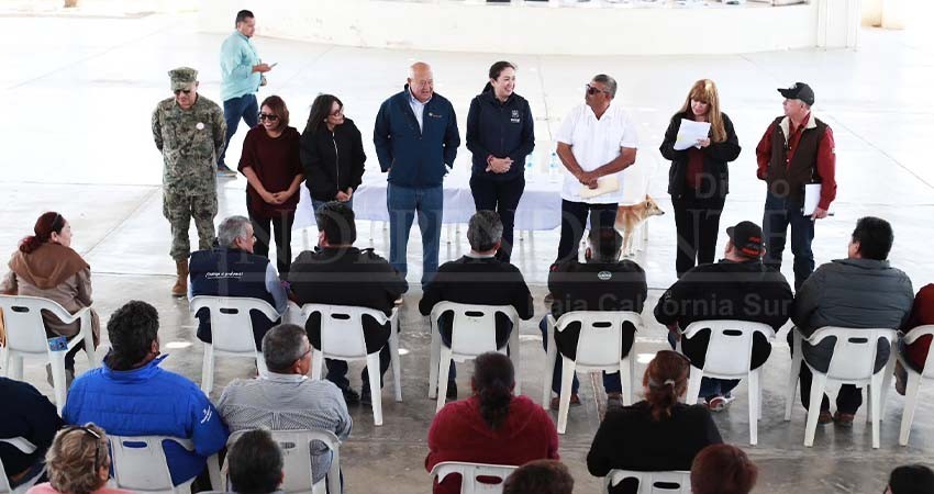 Entrega el gobernador Castro Cosío, obras y apoyos en Bahía Tortugas y Bahía Asunción