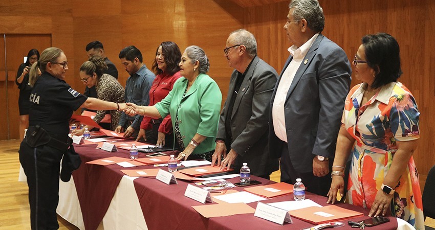 Entrega SEP 98 certificados de preparatoria abierta