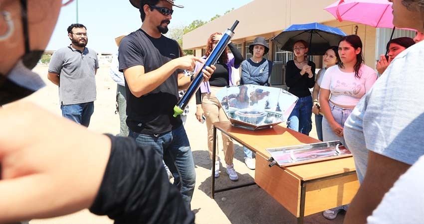 Estudiantes de bachillerato visitan la UABCS para conocer e interactuar con proyectos de energías renovables