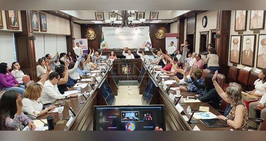 Toma protesta gobernador Castro Cosío a asociaciones civiles que se integran el SIPINNA de BCS