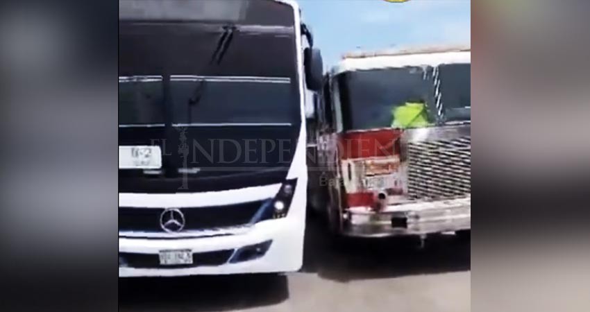 Bomberos CSL denuncian a transportista por bloquear paso a unidad de emergencia