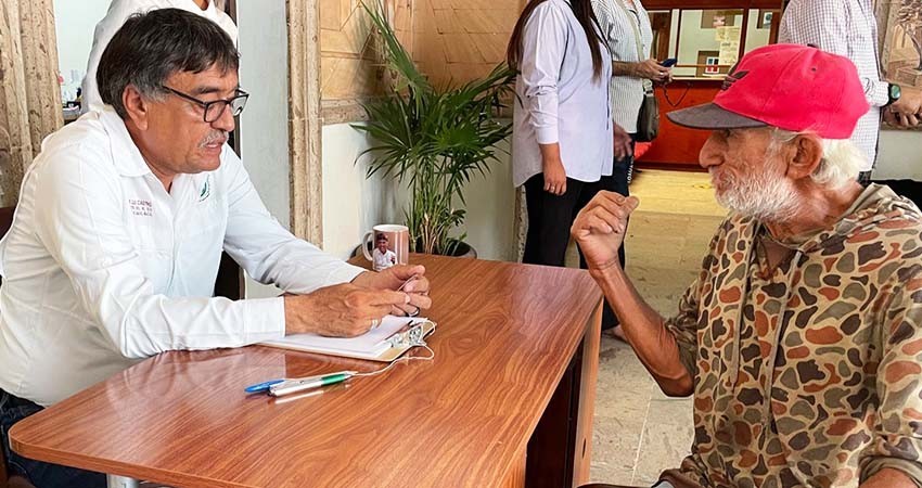 ‘’Somos un Gobierno de puertas abiertas, de atención directa y permanente con la ciudadanía’’: alcalde Oscar Leggs Castro