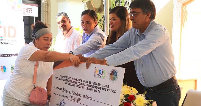 Gobierno de Los Cabos brinda apoyo a personas con discapacidad