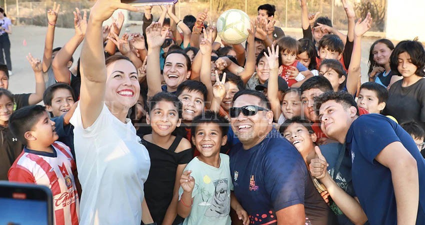 Visita Presidenta Municipal el Centro Impulso de La Pitahaya